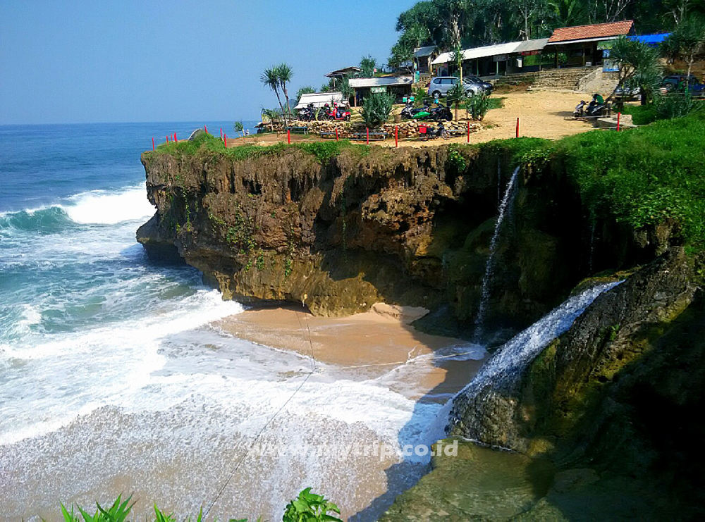 Banyu Tibo, destinasi wisata di Pacitan yang wajib dikunjungi pada 2026